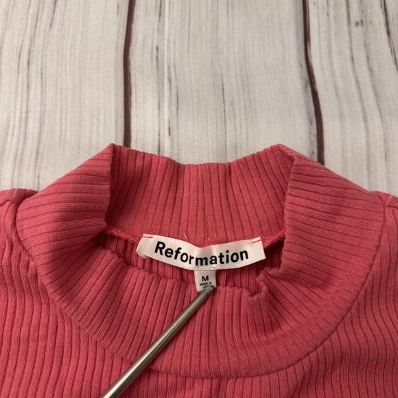 Reformation Ribbed Knit Mock Neck Sleeveless Front Slit Skylar Mini Dress Pink M - Picture 2 of 11